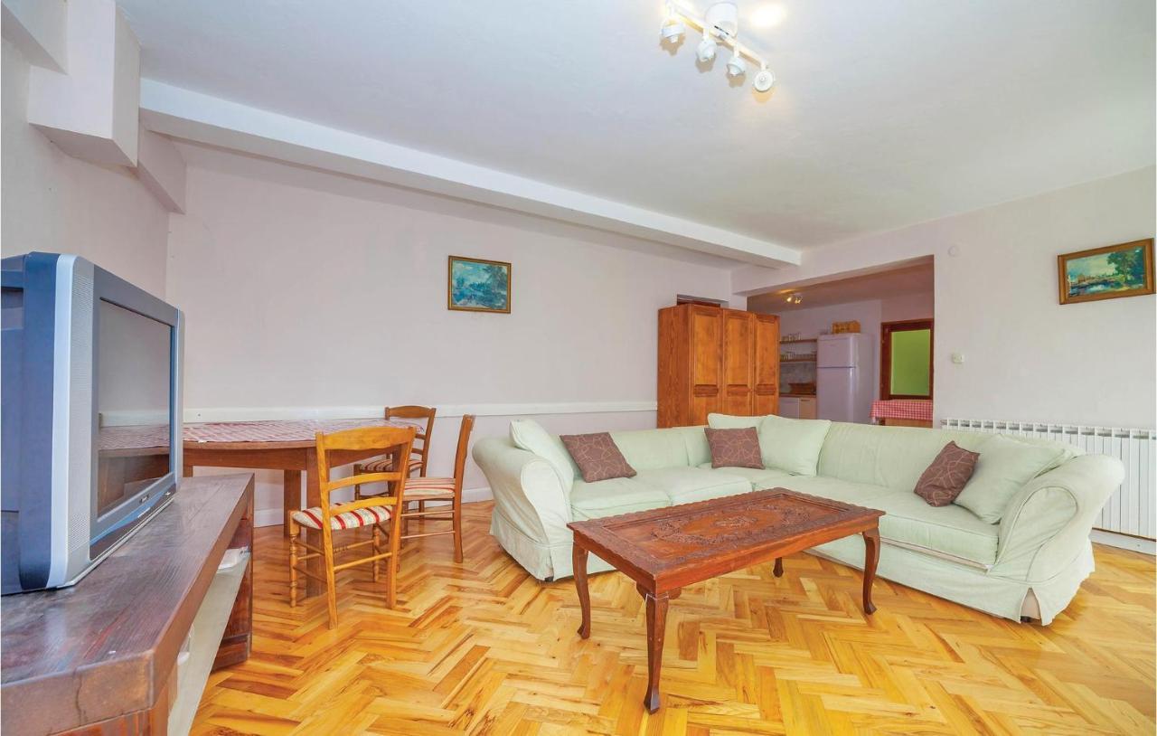 7 Bedroom Pet Friendly Home In Crni Kal Crni Kal  Ngoại thất bức ảnh