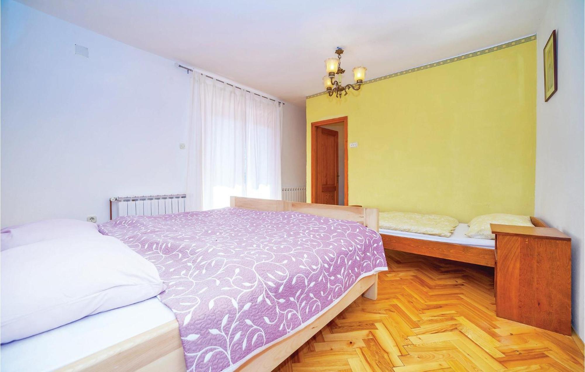 7 Bedroom Pet Friendly Home In Crni Kal Crni Kal  Ngoại thất bức ảnh