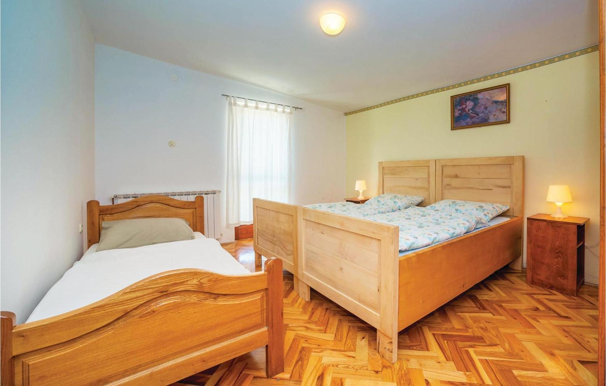 7 Bedroom Pet Friendly Home In Crni Kal Crni Kal  Ngoại thất bức ảnh