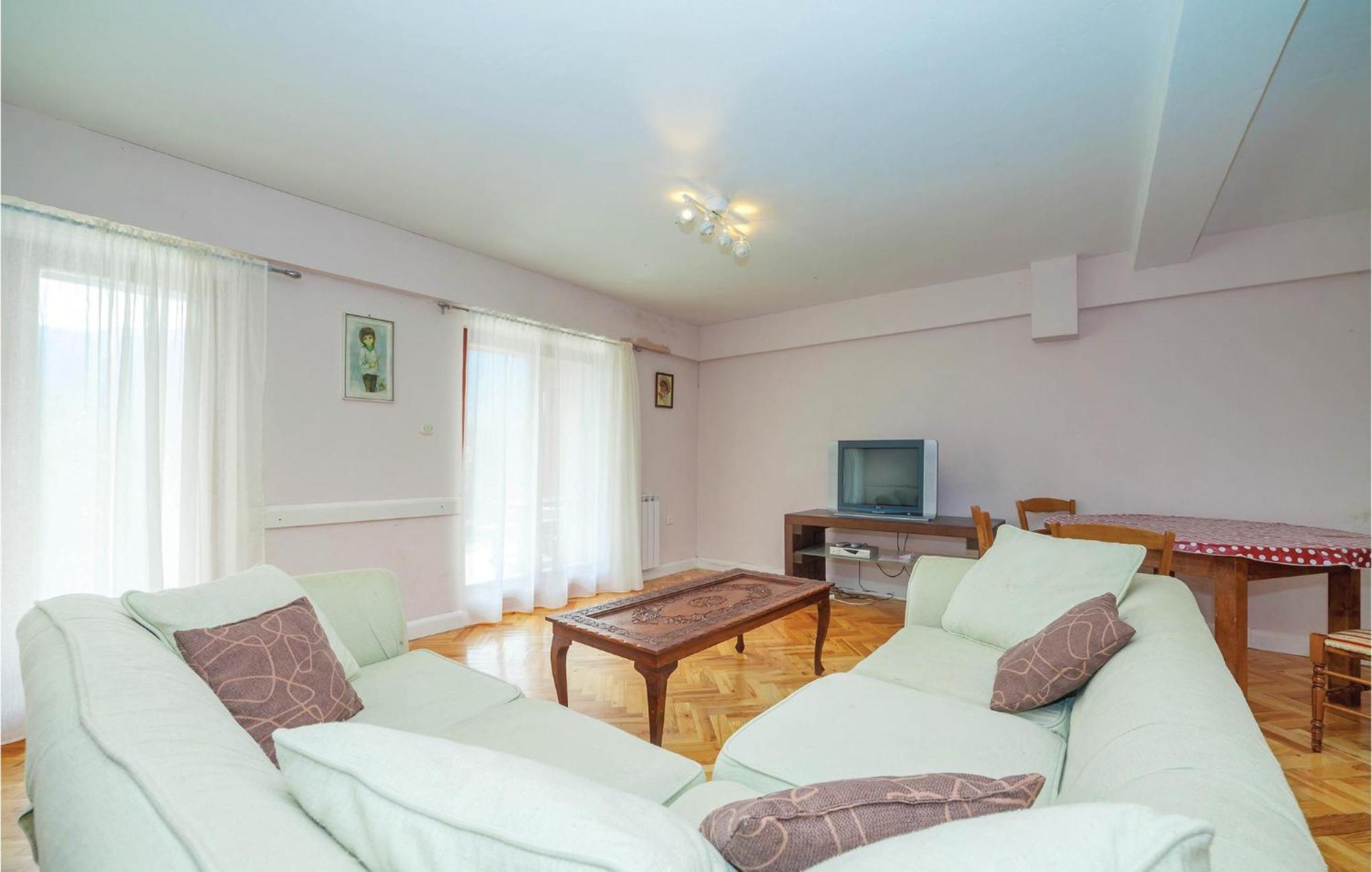 7 Bedroom Pet Friendly Home In Crni Kal Crni Kal  Ngoại thất bức ảnh