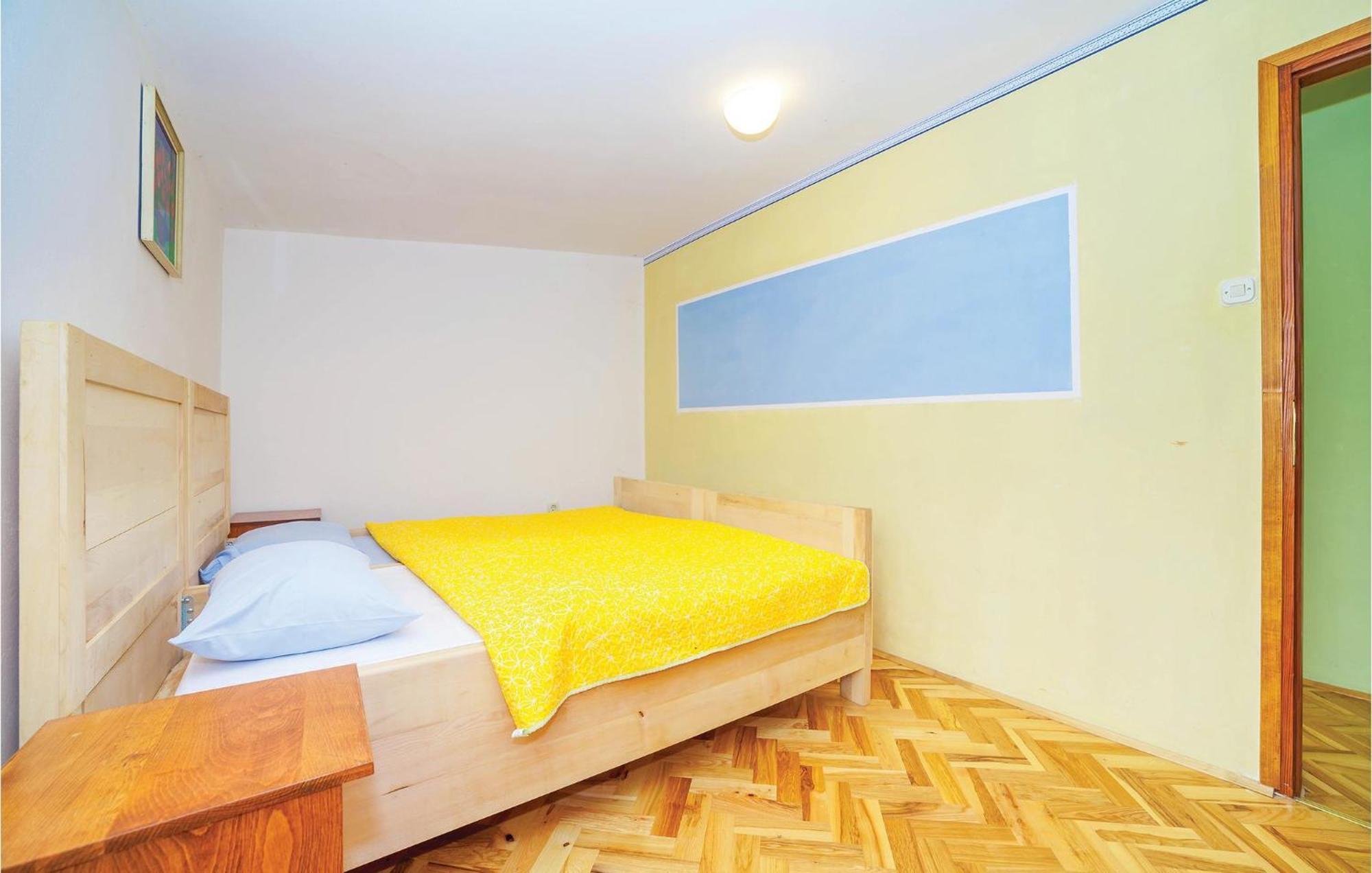 7 Bedroom Pet Friendly Home In Crni Kal Crni Kal  Ngoại thất bức ảnh